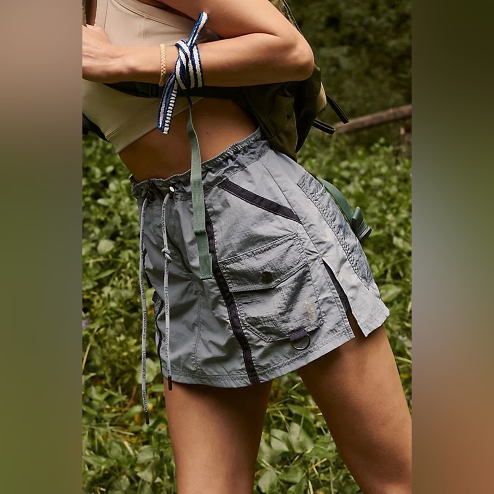 Free People Movement Moonbeam Skort NWT Size L Slate Blue Rainwater Combo